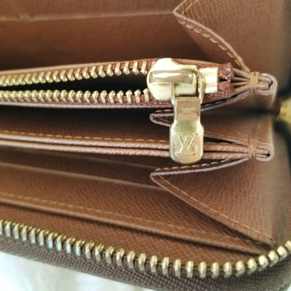 Louis Vuitton Monogram Zippy Zip-up Canvas Wallet - Picture 7 of 15